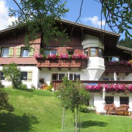 Haus Romantika, Hotel in Schattwald