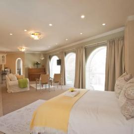 Somerset West Self Catering Vacation Rental - Experience the Best of Cape Town - Wine, Golf, Sea, hotel in Somerset West
