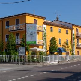Hotel Bardolino, hotel u gradu 'Bardolino'
