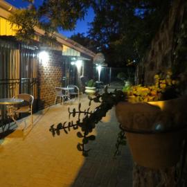Coral Tree Guest Rooms, hotell Worcesteris