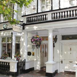 Kilronan House, hotel a Dublín