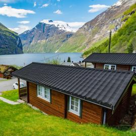 Grande Hytteutleige og Camping – hotel w mieście Geiranger