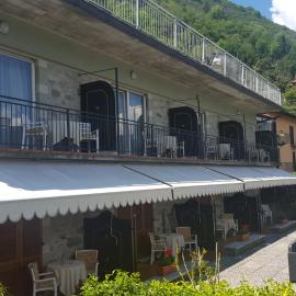 Albergo Del Lago, מלון בקנוביו