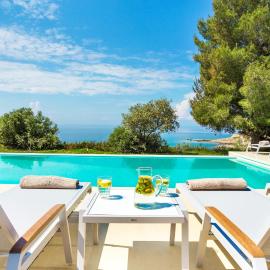 A&A Luxury Beach Villas