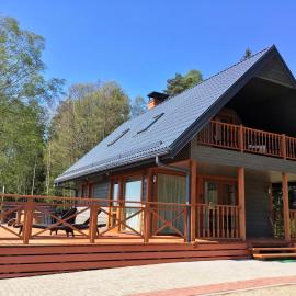 Dīķmalas: Roja şehrinde bir otel