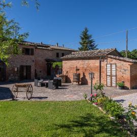 Borgo Terrosi，錫納倫加的飯店