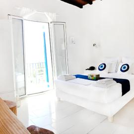 Loukia Studios & Suites, ξενοδοχείο στο Κίνι