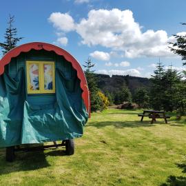 Clissmann Horse Caravans Glamping, hotel v mestu Rathdrum