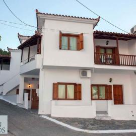 Dion Studios, Hotel in Loutráki
