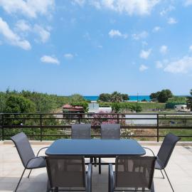 Sirens House, hotel em Tavronitis