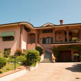 Villa Anselma, khách sạn ở Novello