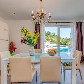 Holiday Home Figa, Hotel in Omiš