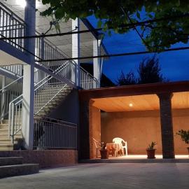 White House in Kakheti Eniseli, Hotel in Gremi