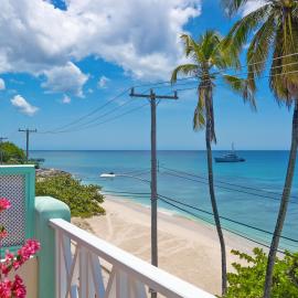 Carib Edge AC beach penthouse, near amenities