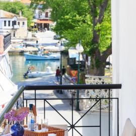 Agora Apartment