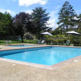 Hercules, hotel in Doeuil-sur-le-Mignon