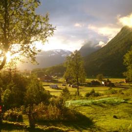 Dalen Gaard camping og hytter, Hotel in Geiranger