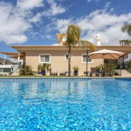Fonte Santa Villa, hotel in Quarteira