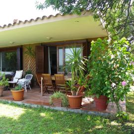 Al Sandalyon, hotel a Quartu SantʼElena