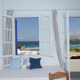 MARKOS BEACH rooms & studios