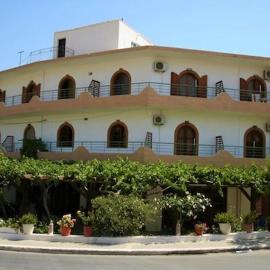 Lefka, מלון בקולימברי