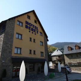 Hotel SNÖ Beret, hótel í Vielha