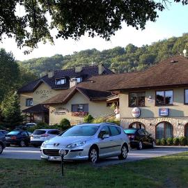 Hotel Kochanów, khách sạn ở Kochanów