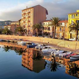 B&B Vista Fiume، فندق في بوسا