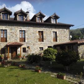 Posada Montero de la Concha โรงแรมในEsles