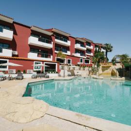 Topazio Vibe Beach Hotel & Apartments - Adults Friendly、アルブフェイラのホテル