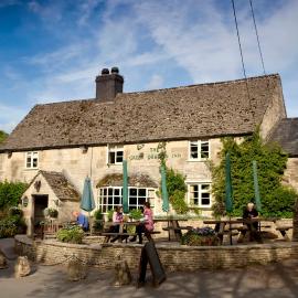 The Green Dragon Inn, hotel in Cowley