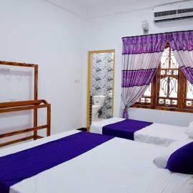 SNP Star Guest House, hotell i Trincomalee
