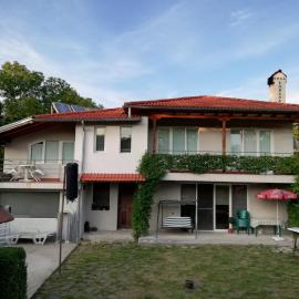 Guest House Bojana, hotel u gradu 'Trojan'