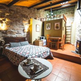 Caserío da Castiñeira, hotel i Sas do Monte