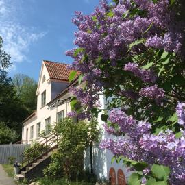 Mellby 11 Bed & Breakfast、シーヴィックのホテル