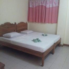 Bee Hub Pension, hotelli kohteessa Surigao