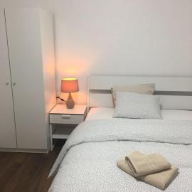 Apartment CHEZ TONY, hotel Strassenben