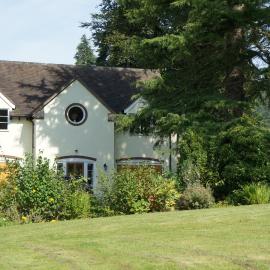 Berries Coach House, хотел в Чърч Стретън