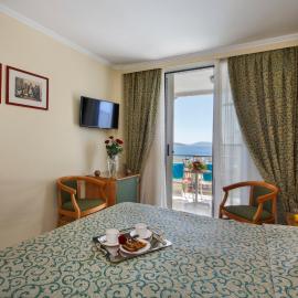 Tolon Holidays Hotel – hotel w mieście Tolo