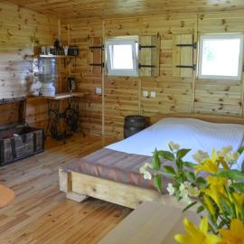 Krikši, hotel u gradu Užava