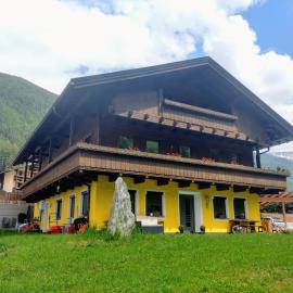 Appartments Kreuzwirt、サン・ジャコモのホテル