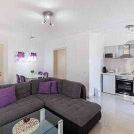 Green Paradise Apartments
