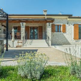 Villa Elida with Heated Pool - Central Istria