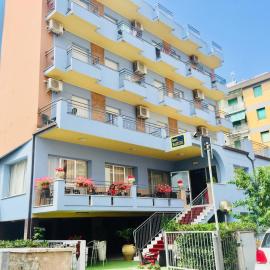 Hotel Majestic, hotel v destinaci Cesenatico