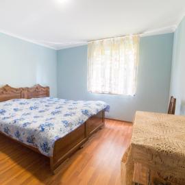 Guest Houze Nona, hotel u gradu Zugdidi