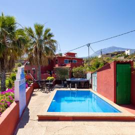 Finca La Gaviota - Las Flores-Jacuzzi con vistas al teide, hotel in Icod de los Vinos