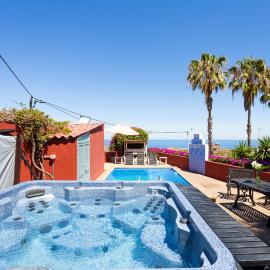 Finca La Gaviota - El Rincon-Jacuzzi con vistas al teide, hotel in Icod de los Vinos