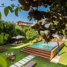 Antiche Rive Holidays Apartments, Hotel in Salò