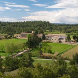 Les Gites du Chateau St Jacques d'Albas, hôtel à Laure-Minervois