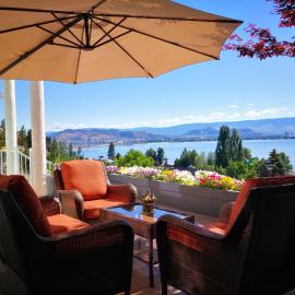Lakeview Oasis Bed and Breakfast, hotel u gradu West Kelowna